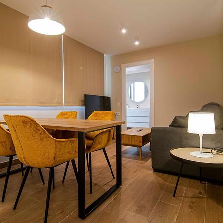 Apartamentos 1 Abril Málaga Eksteriør billede