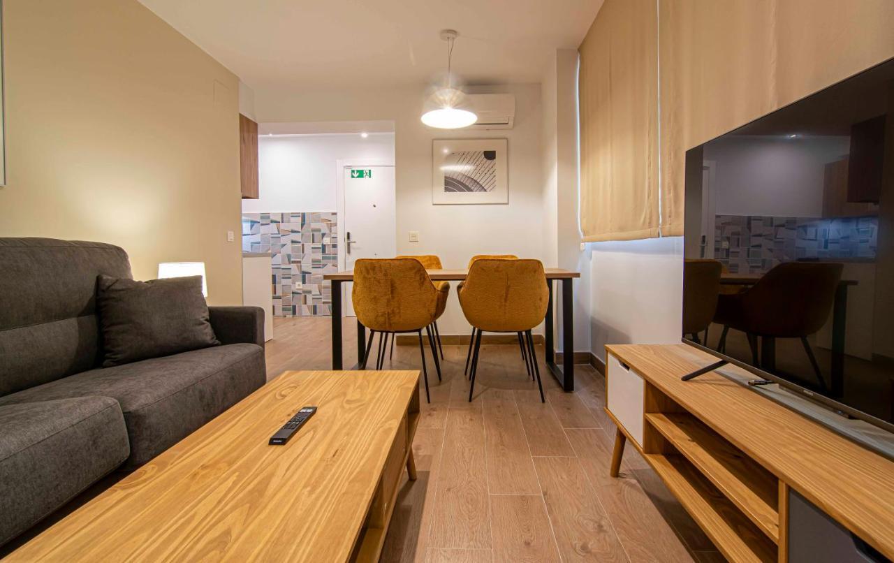 Apartamentos 1 Abril Málaga Eksteriør billede