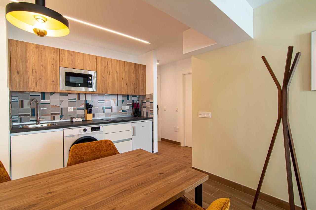 Apartamentos 1 Abril Málaga Eksteriør billede
