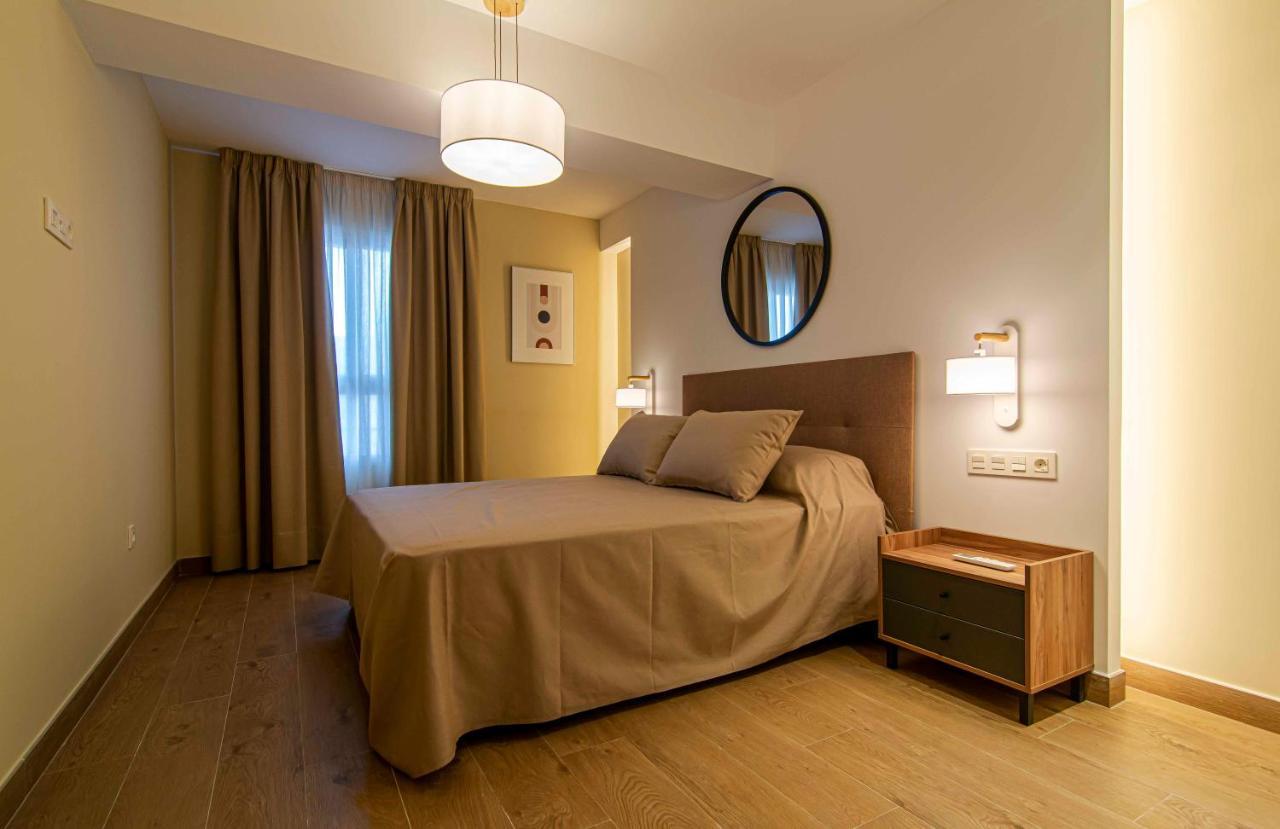 Apartamentos 1 Abril Málaga Eksteriør billede