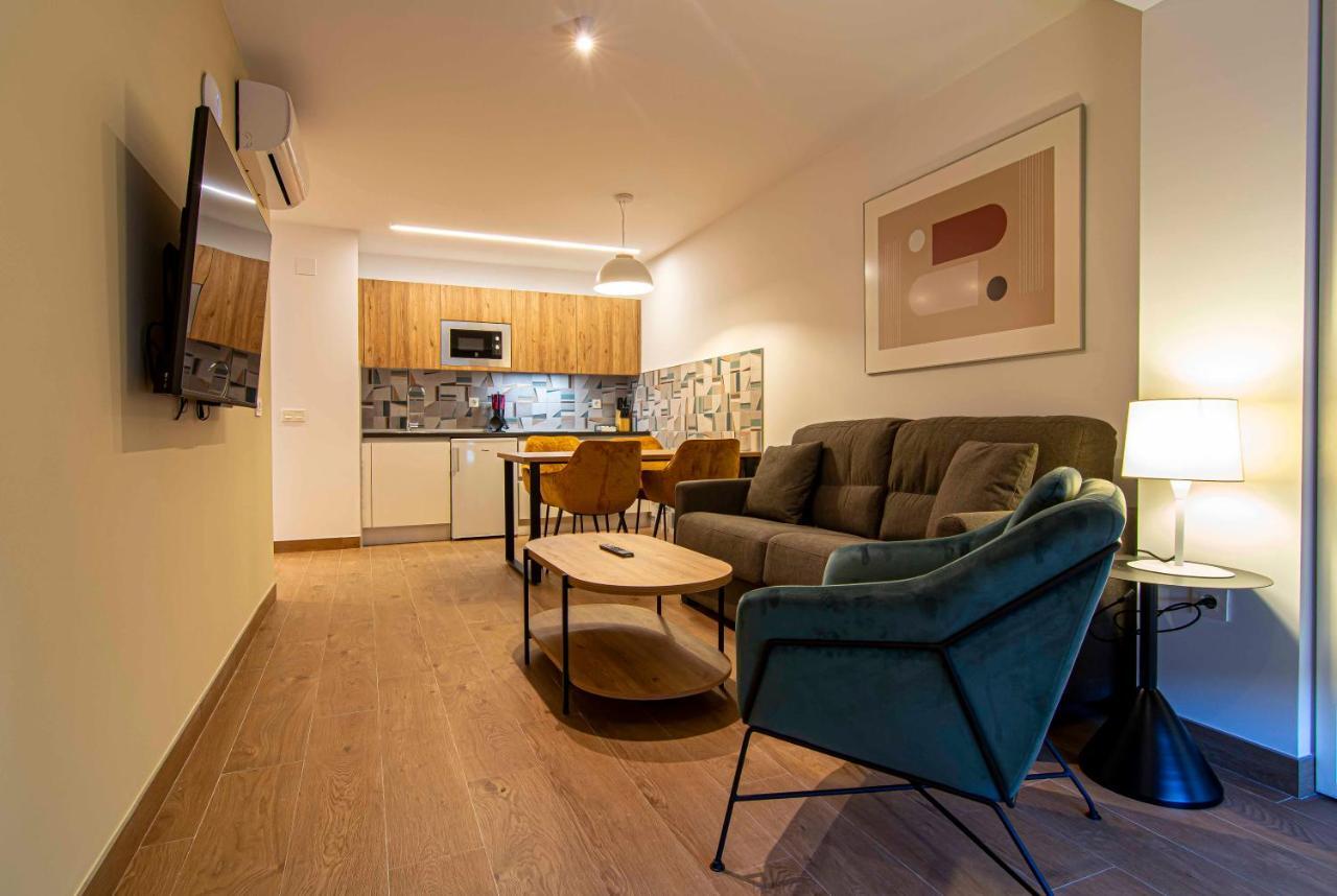 Apartamentos 1 Abril Málaga Eksteriør billede