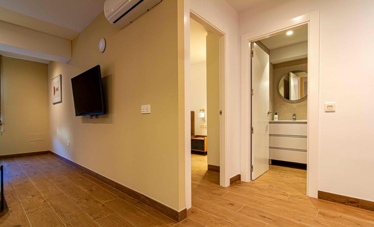 Apartamentos 1 Abril Málaga Eksteriør billede