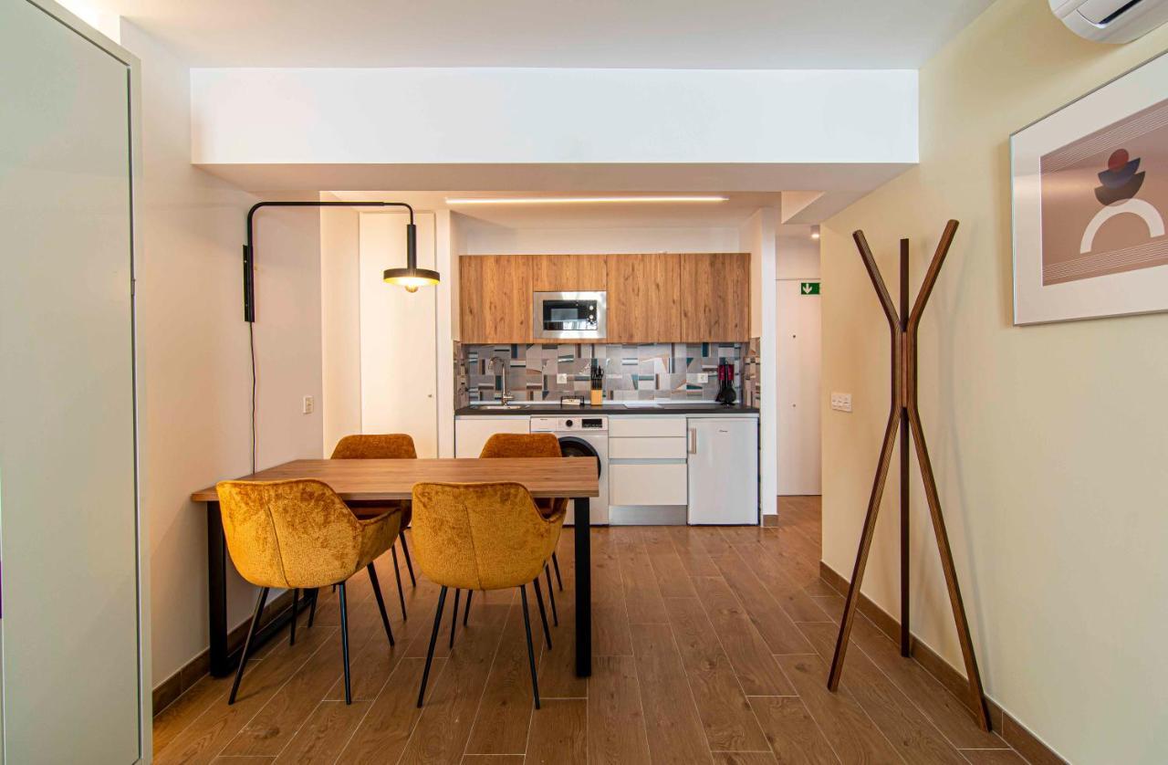 Apartamentos 1 Abril Málaga Eksteriør billede
