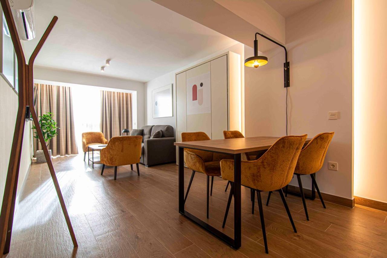 Apartamentos 1 Abril Málaga Eksteriør billede