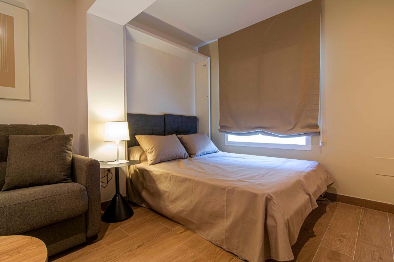 Apartamentos 1 Abril Málaga Eksteriør billede